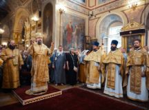 Митрополит Воскресенский Григорий совершил Литургию в храме пророка Божия Илии в Обыденском переулке