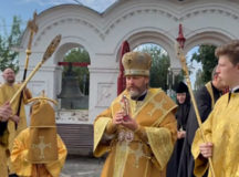 Ковчег с частицей мощей святителя Николая Чудотворца встретили в Дмитровском