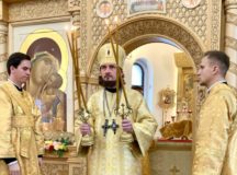 Епископ Раменский Алексий возглавил Литургию в храме пророка Божия Илии в Северном Бутове