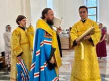 Богослужение в храме Успения Пресвятой Богородицы в Останкине совершено архиерейским чином