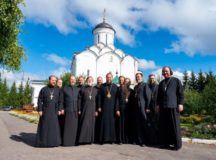 Настоятели новых московских храмов сослужили председателю ФХУ в Успенском Княгинином монастыре Владимира